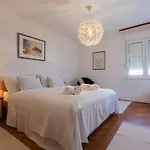 Maia\'S Beach Apartment